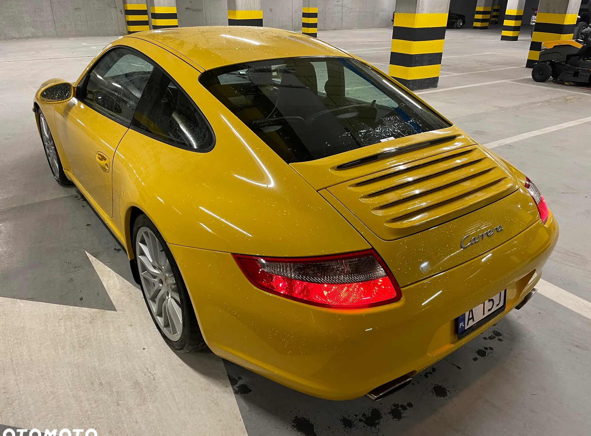 Porsche 911 cena 209000 przebieg: 93000, rok produkcji 2005 z Warszawa małe 781